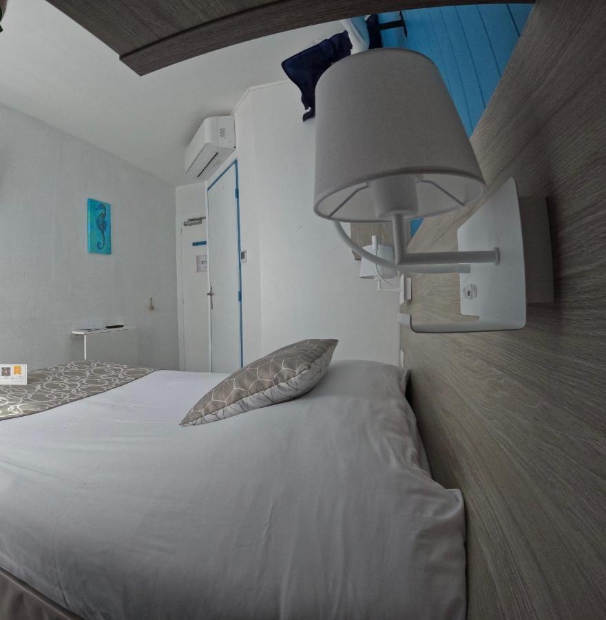 Hotel La Cote Oceane- 250 M Plage サン・ジャン·ド・モン エクステリア 写真