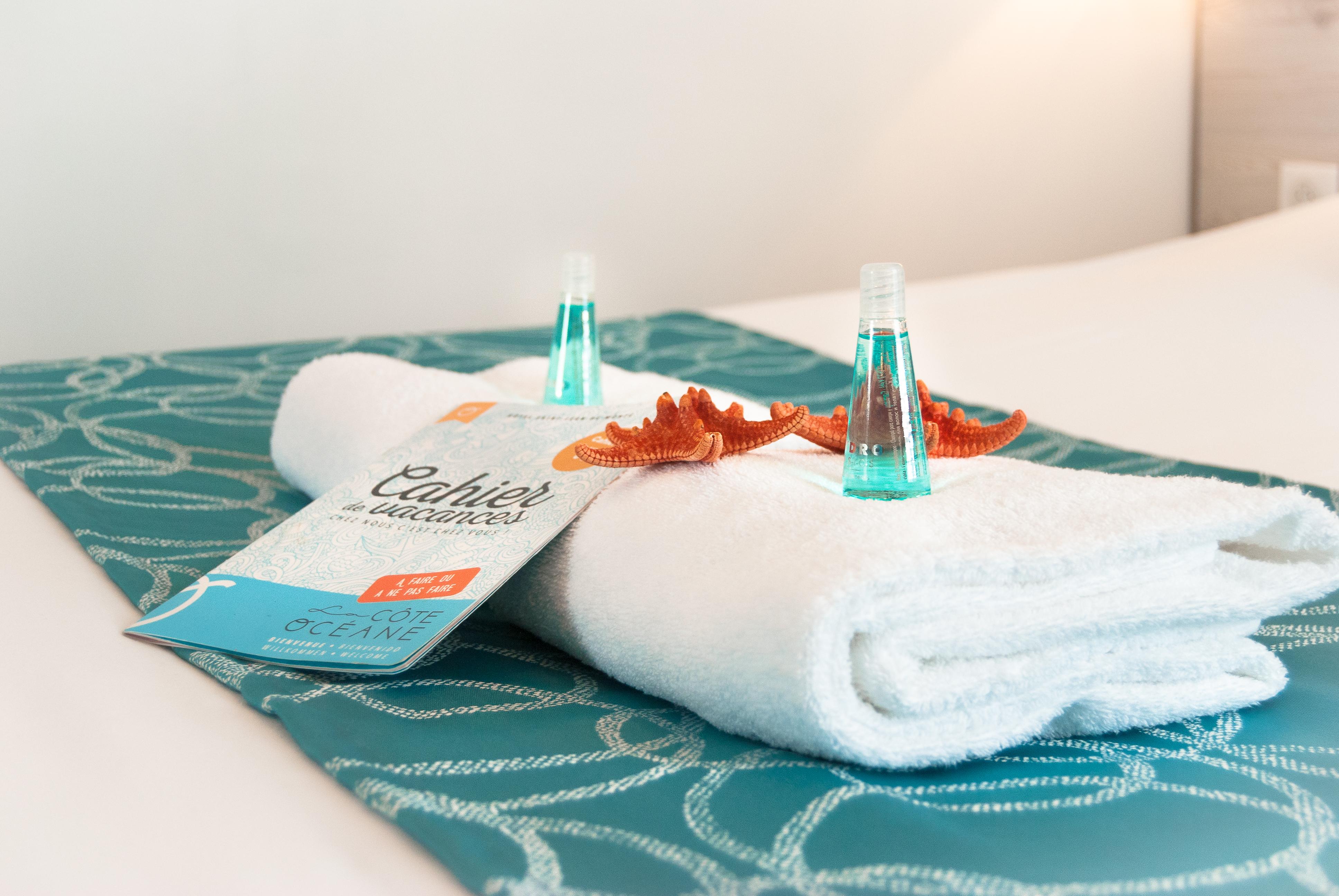 Hotel La Cote Oceane- 250 M Plage サン・ジャン·ド・モン エクステリア 写真